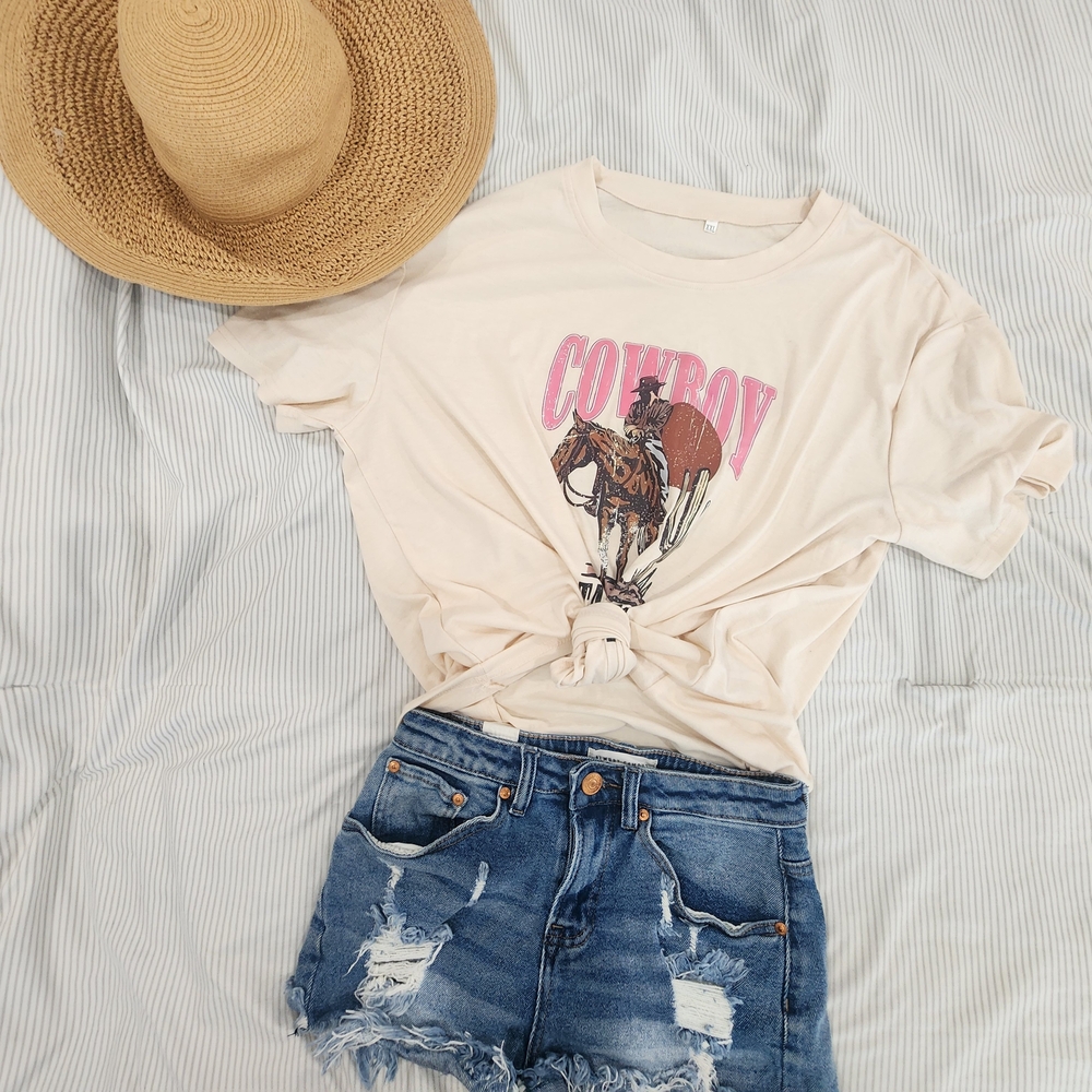 Only, Cream Tie ( Cowboy) Womens Size XxL, 👢🐎🤠🐴Front Graphic T-Shirt